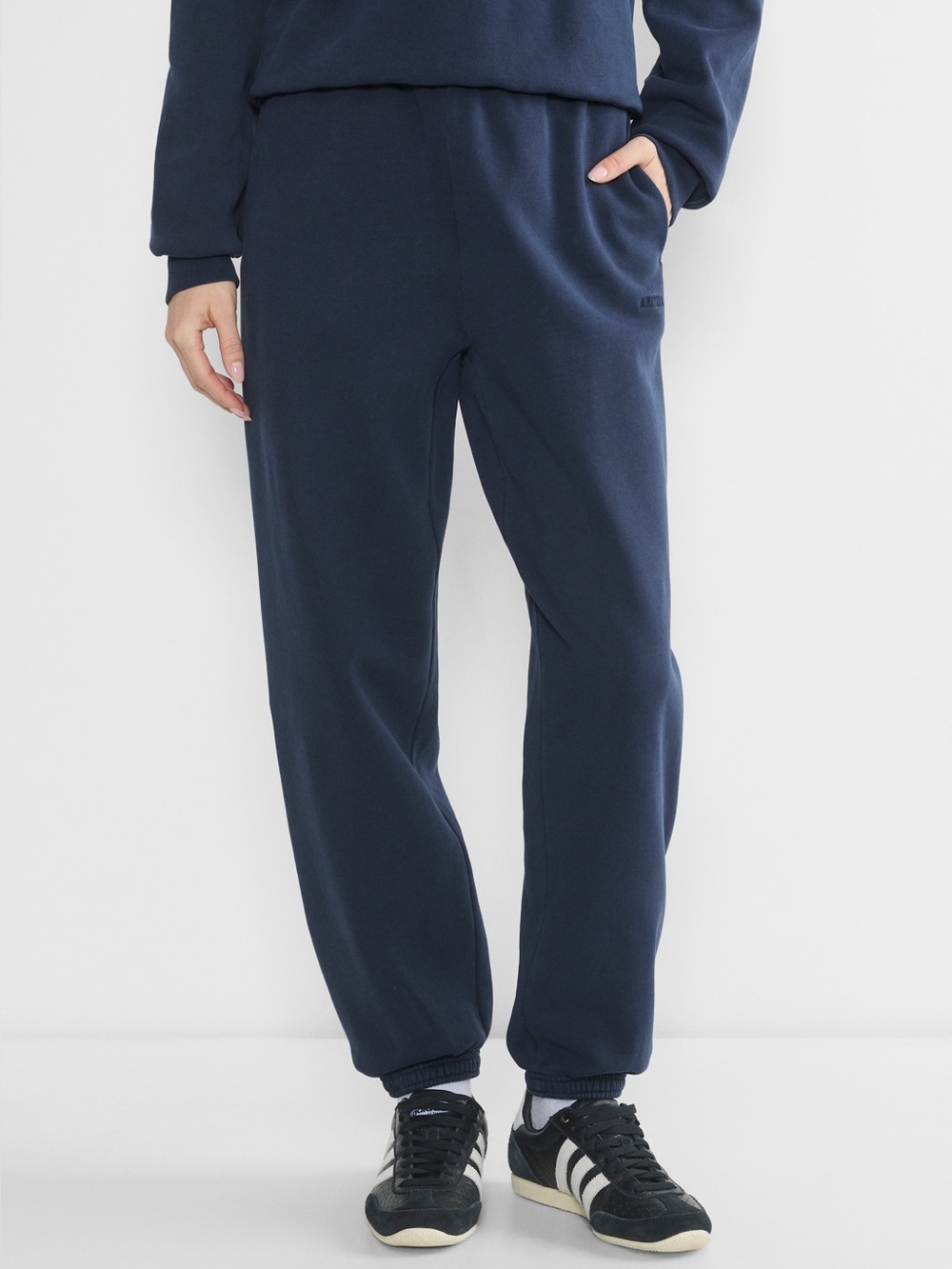 Aritzia TNA Sweatpants